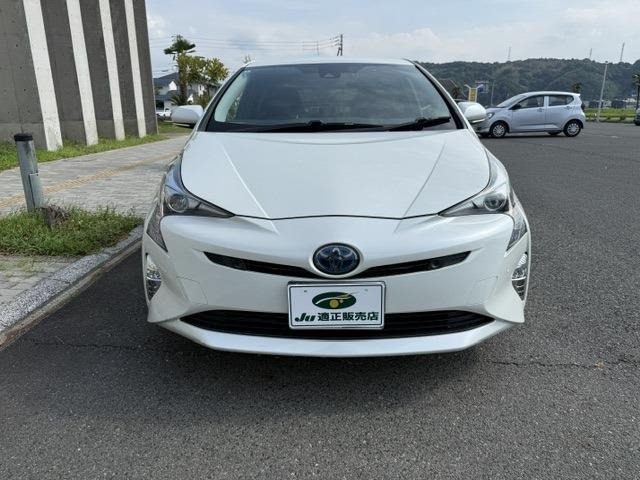 プリウス1.8 A E-Four 4WD