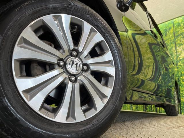 �y����15�C���`�A���~�z�C�[���z�O�ςɃ}�b�`���������A���~�z�C�[���𑕒����Ă���܂��B�e��ЊO�A���~�z�C�[����A�X�^�b�h���X�^�C�����戵�����Ă���܂��B���񂲑��k����������
