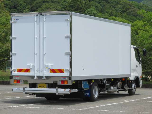 ファイター冷蔵冷凍車