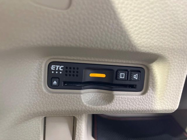 【ETC】高速道路の料金所をストレスなく通過!話題のスポットやサービスエリアに多い「スマートIC」利用時は必須のアイテムです。当店でセットアップを実施、ご納車当日からすぐにご利用いただけます!