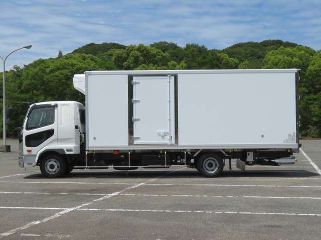 ファイター冷蔵冷凍車