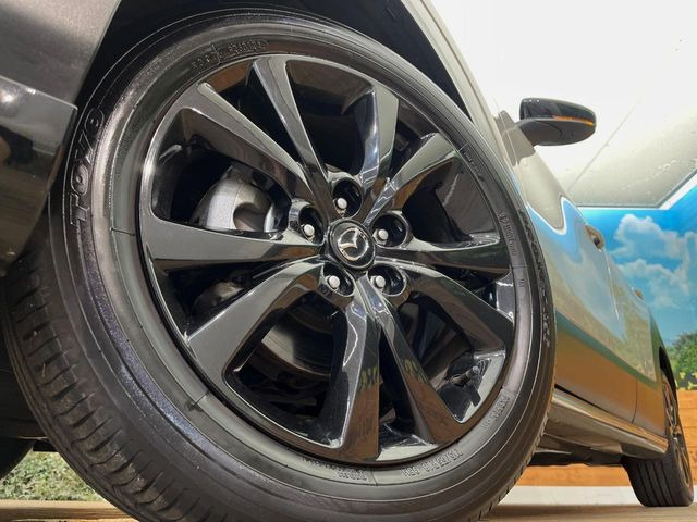�y�����A���~�z�C�[���z�O�ςɃ}�b�`���������A���~�z�C�[���𑕒����Ă���܂��B�e��ЊO�A���~�z�C�[����A�X�^�b�h���X�^�C�����戵�����Ă���܂��B���񂲑��k����������