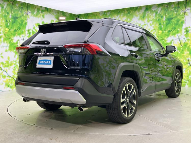 RAV42.0 アドベンチャー 4WD
