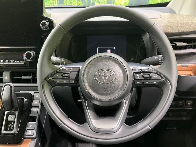 【ステアリングスイッチ】運転中、前方から目線をそらすことなく、オーディオ等の操作が可能な便利機能!安心&快適なドライブを演出してくれます♪