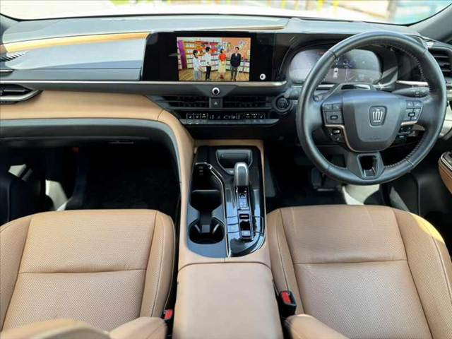 クラウンスポーツ2.5 Z E-Four 4WD