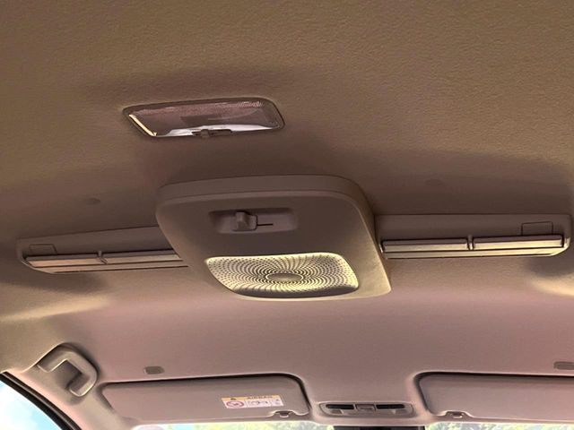 【サーキュレーター】エアコンの風を後部座席まで届けてくれ、広い車内空間でも素早く快適な温度になります♪真夏や真冬に便利な機能です。