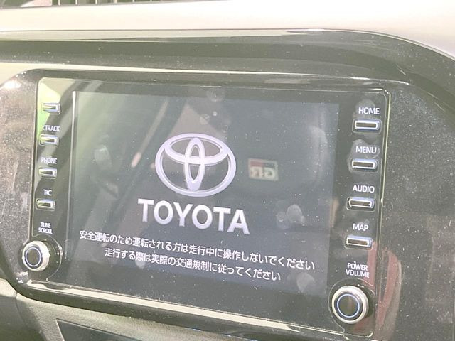 �y8�C���` �f�B�X�v���C�I�[�f�B�I�z���ʂ̃f�B�X�v���C��AppleCarPlay��AndroidAuto�����p�\�B�傫�ȉ�ʂŃX�}�z�i�r�A�v���������p���������܂���