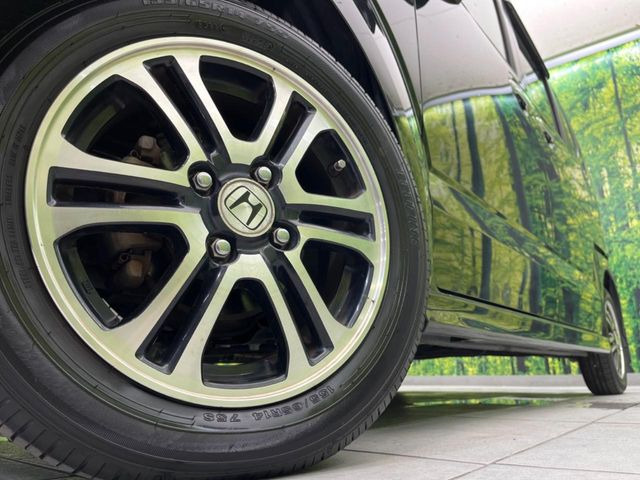 �y����14�C���`�A���~�z�C�[���z�O�ςɃ}�b�`���������A���~�z�C�[���𑕒����Ă���܂��B�e��ЊO�A���~�z�C�[����A�X�^�b�h���X�^�C�����戵�����Ă���܂��B���񂲑��k����������
