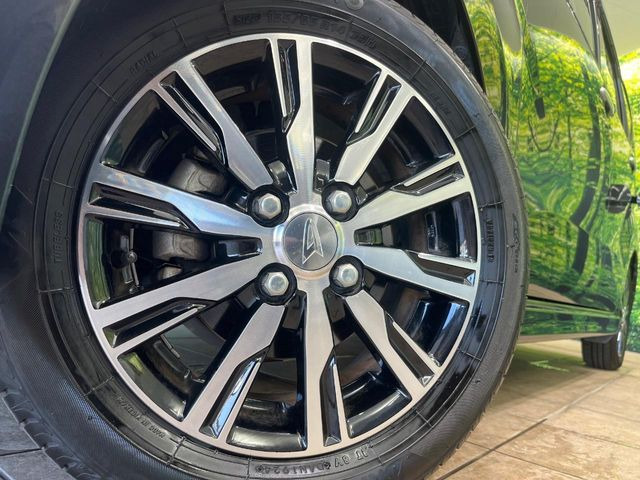 �y����14�C���`�A���~�z�C�[���z�O�ςɃ}�b�`���������A���~�z�C�[���𑕒����Ă���܂��B�e��ЊO�A���~�z�C�[����A�X�^�b�h���X�^�C�����戵�����Ă���܂��B���񂲑��k����������