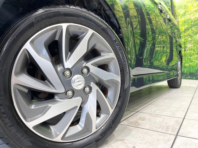 �y�����A���~�z�C�[���z�O�ςɃ}�b�`���������A���~�z�C�[���𑕒����Ă���܂��B�e��ЊO�A���~�z�C�[����A�X�^�b�h���X�^�C�����戵�����Ă���܂��B���񂲑��k����������