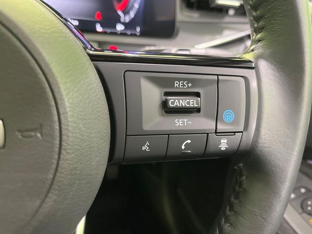 【プロパイロット】高速道路での長距離走行が楽に!!渋滞時と巡回走行のシーンで、アクセル・ブレーキ・ステアリングを自動で制御し、長距離運転の負担を軽減してくれます♪