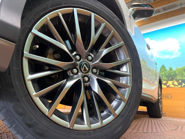 �y�O���[�h��p����20�C���`�A���~�z�C�[���z�f�U�C�����̍��������A���~�z�C�[���𑕒����Ă���܂��B�e��ЊO�A���~�z�C�[����A�X�^�b�h���X�^�C�����戵�����Ă���܂��B���񂲑��k����������