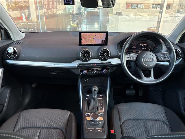 Q230 TFSI スポーツ