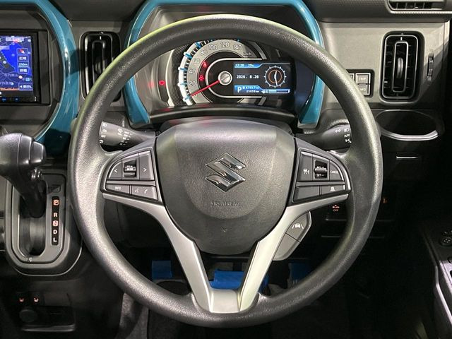 【ステアリングスイッチ】運転中、前方から目線をそらすことなく、オーディオ等の操作が可能な便利機能!安心&快適なドライブを演出してくれます♪