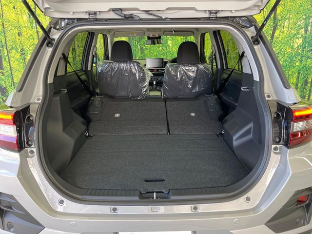 普段のお買い物や通勤、送迎等に十分な荷室スペースを確保しております。セカンドシートを倒すと、大きな荷物の積載も可能です♪