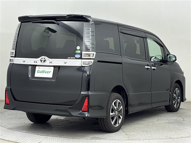 ヴォクシー2.0 ZS 煌II 4WD