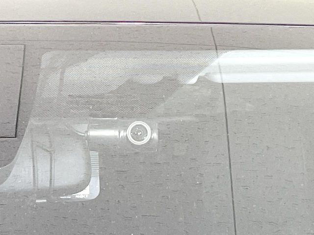 【ドライブレコーダー】ドライブレコーダー装備!走行中はもちろん、あおり運転や事故に遭遇した際、映像で記録し、万一のリスクに備えます。※記録用SDカードはお客様ご自身でご準備いただく必要があります。