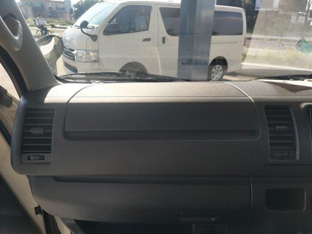 ����ȑ��_�b�V���{�[�h�S�i�̎ʐ^�ł��B�G�A�R�����o���̃R���f�B�V������p�l���\�ʂ̃L�Y�E����̗L���ɂ��ĉ摜�ɂĂ��m�F���������B