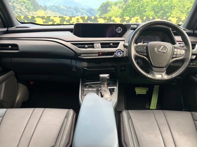UX250h Fスポーツ