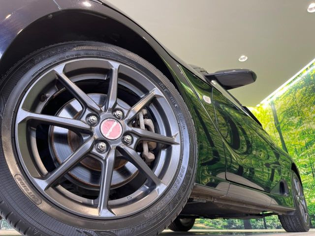 �y15�C���`�A���~�z�C�[���z�O�ςɃ}�b�`�����A���~�z�C�[���𑕒����Ă���܂��B�e��A���~�z�C�[����A�X�^�b�h���X�^�C�����戵�����Ă���܂��B���񂲑��k����������