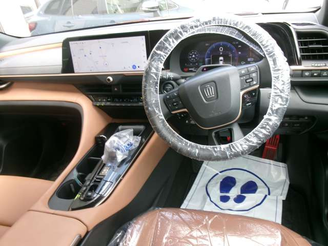 クラウンスポーツ2.5 Z E-Four 4WD