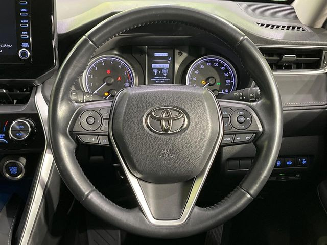 【レーダークルーズコントロール】高速道路での長距離走行が楽に!!自動で速度を保つクルーズコントロールが、衝突軽減システムと連携し、前方の車両を感知して車間を保つように速度調節してくれます!!