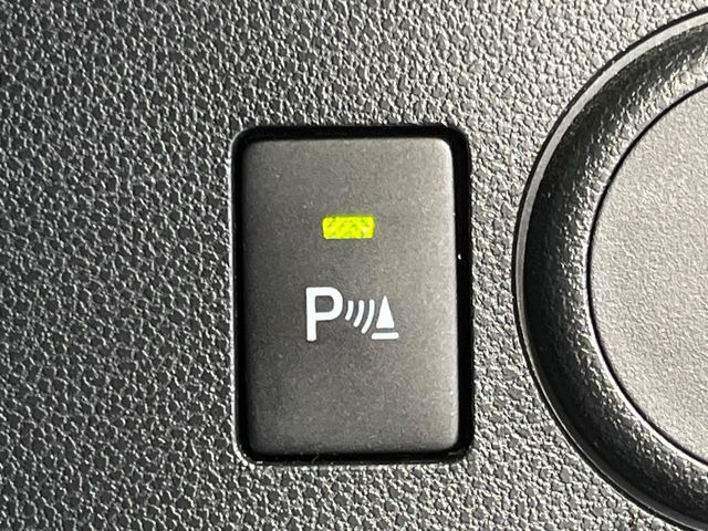 【コーナーセンサー】バンパーに付いたセンサーが障害物を検知!一定の距離に近づくとアラートで教えてくれます♪狭い駐車スペースや車庫入れ時も安心ですね☆