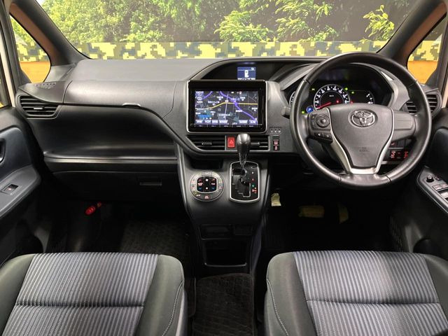ヴォクシー2.0 ZS 煌