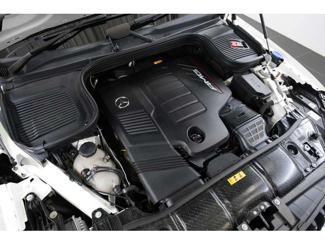 M256�^3.0L����6�C���^�[�{�͏o��435ps�B�d���X�[�p�[�`���[�W���[�ƃ^�[�{�̕��p�Ń^�[�{���O��O��r�����A�ǂ̉�]�悩��ł������ɉ������܂��B