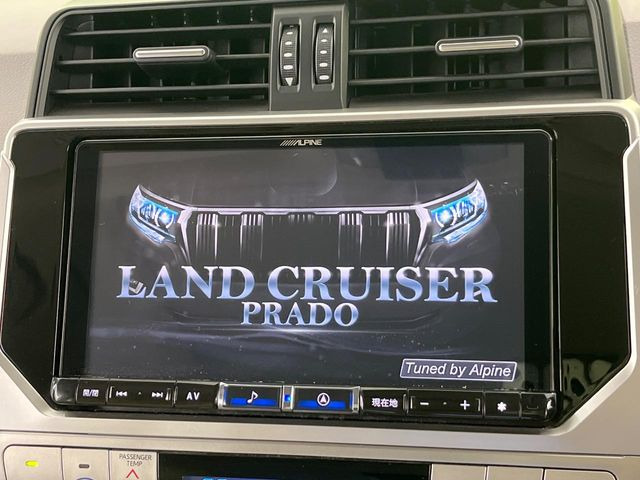 【BIG-X9インチナビ】人気の大画面BIG-Xナビを装備。専用設計で車内の雰囲気にマッチ!ナビ利用時のマップ表示は見やすく、テレビやDVDは臨場感がアップ!いつものドライブがグッと楽しくなります♪