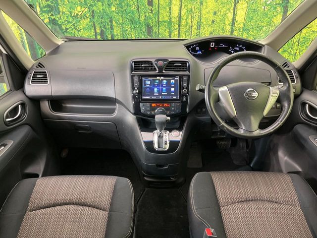 セレナ2.0 ハイウェイスター Vセレクション+Safety S-HYBRID