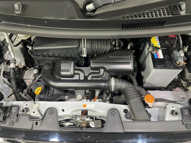 親切・丁寧な専門メカニックスタッフが応対!・車検・点検整備・事故等の修理などアフターサービスも安心。お車のカスタマイズもネクステージのサービススタッフまでご相談ください!
