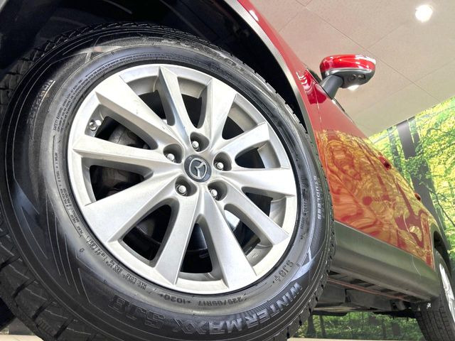 �y����17�C���`�A���~�z�C�[���z�O�ςɃ}�b�`���������A���~�z�C�[���𑕒����Ă���܂��B�e��ЊO�A���~�z�C�[����A�X�^�b�h���X�^�C�����戵�����Ă���܂��B���񂲑��k����������