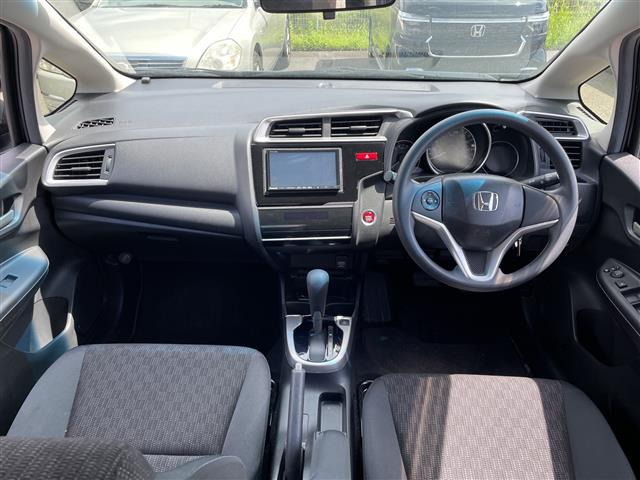 フィット1.3 13G Lパッケージ 4WD
