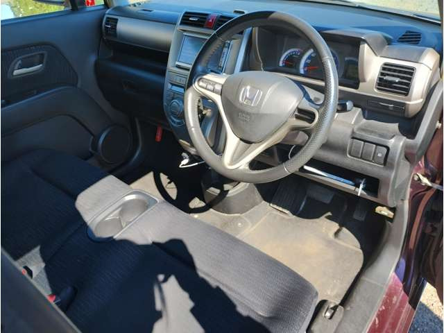 ゼストスパークW 4WD