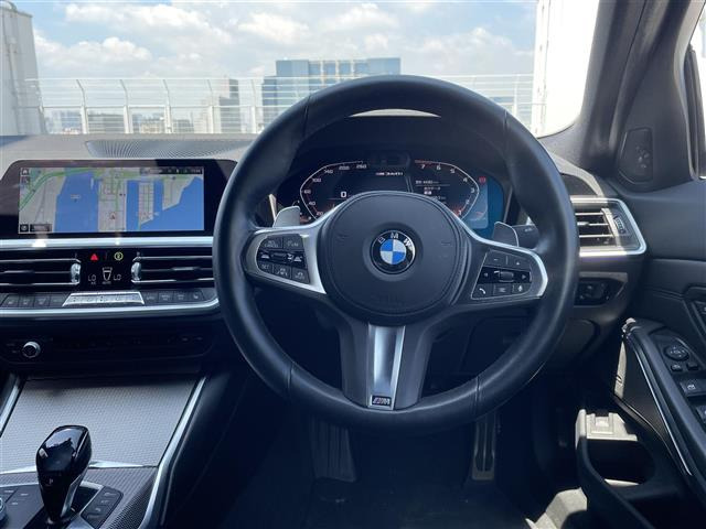 3シリーズセダンM340i xドライブ 4WD