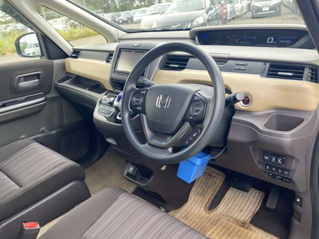 フリード1.5 ハイブリッド G ホンダセンシング 4WD