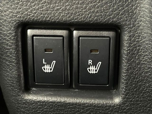 【シートヒーター】寒い日に重宝するシートヒーター!エアコンより早く温まってくれるので寒がりの人も安心ですね♪エアコンの温風は乾燥するから苦手、という方にもをおすすめです。