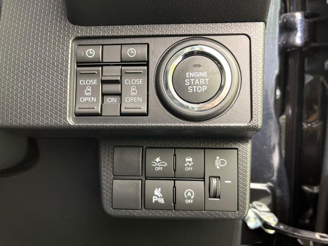 【両側パワースライドドア】スマートキーや運転席のスイッチで後席両側スライドドアの開閉が可能♪電動だから力を入れてドアを開ける必要が無く、小さなお子様でも簡単に開け閉めでき快適です♪
