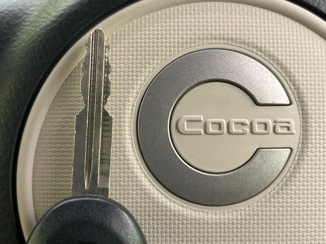 【キーレス】少し離れた場所からでもボタン一つでドアの開錠・施錠ができるのでとっても便利!ドアの鍵穴周りに傷をつけることもありません♪
