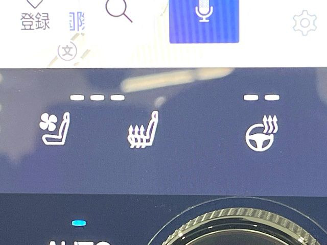 【シートヒーター&ベンチレーション】夏場は涼しい風でお尻や背中の熱やムレを防ぎ、冬はエアコンよりも早く温まってポカポカに!季節を問わず快適に過ごせます。