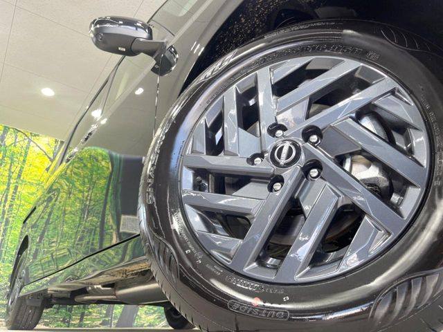 �y����16�C���`�A���~�z�C�[���z�O�ςɃ}�b�`���������A���~�z�C�[���𑕒����Ă���܂��B�e��ЊO�A���~�z�C�[����A�X�^�b�h���X�^�C�����戵�����Ă���܂��B���񂲑��k����������