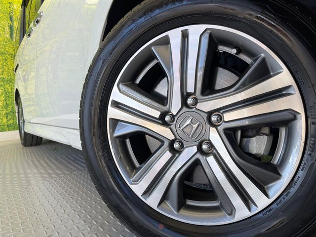 �y����16�C���`�A���~�z�C�[���z�O�ςɃ}�b�`���������A���~�z�C�[���𑕒����Ă���܂��B�e��ЊO�A���~�z�C�[����A�X�^�b�h���X�^�C�����戵�����Ă���܂��B���񂲑��k����������
