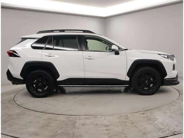 RAV42.0 アドベンチャー オフロードパッケージ 4WD