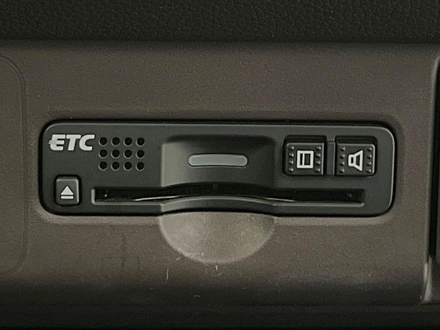 【ETC】高速道路の料金所をストレスなく通過!話題のスポットやサービスエリアに多い「スマートIC」利用時は必須のアイテムです。当店でセットアップを実施、ご納車当日からすぐにご利用いただけます!