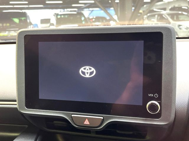 �y8�C���` �f�B�X�v���C�I�[�f�B�I�z���ʂ̃f�B�X�v���C��AppleCarPlay��AndroidAuto�����p�\�B�傫�ȉ�ʂŃX�}�z�i�r�A�v���������p���������܂���