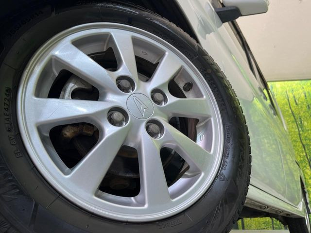 �y14�C���`�A���~�z�C�[���z�O�ςɃ}�b�`�����A���~�z�C�[���𑕒����Ă���܂��B�e��A���~�z�C�[����A�X�^�b�h���X�^�C�����戵�����Ă���܂��B���񂲑��k����������