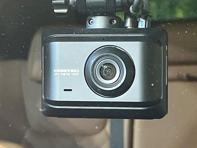 【ドライブレコーダー】ドライブレコーダー装備!走行中はもちろん、あおり運転や事故に遭遇した際、映像で記録し、万一のリスクに備えます。※記録用SDカードはお客様ご自身でご準備いただく必要があります。