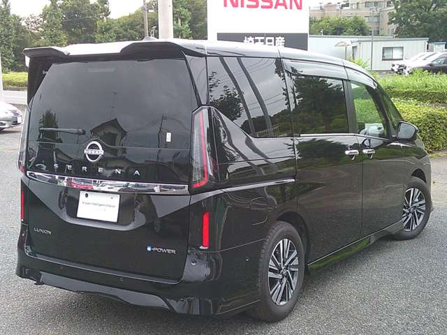 セレナ1.4 e-POWER ルキシオン