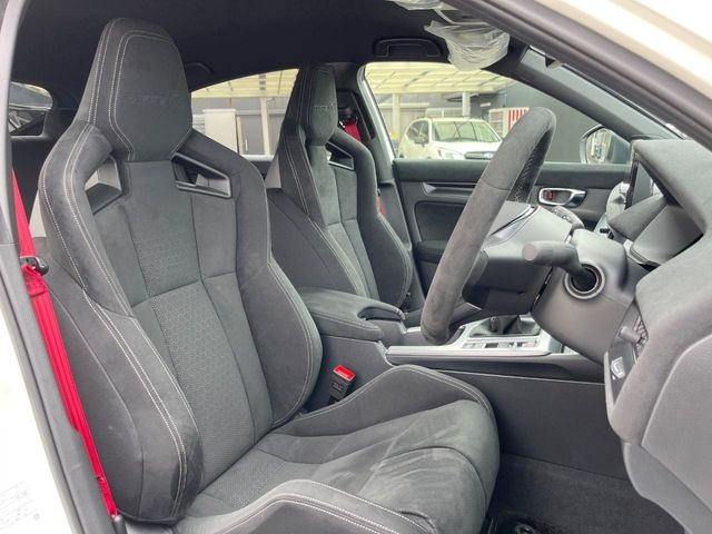 �y��p�X�|�[�c�V�[�g�z�z�[���h���ɗD��A�J�[�u���̑̂������}�����Ă���܂��B�܂��A�̂Ƀt�B�b�g���邩�獘��w�������ɂ����A�����O�h���C�u�⍂�����s�ł����K�ɂ��߂������������܂���
